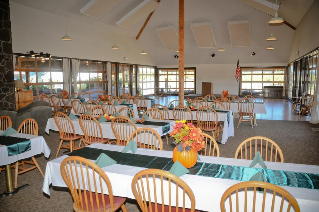 Bend-Sunriver Camping Resort 24 Ft. Yurt 12 Kültér fotó