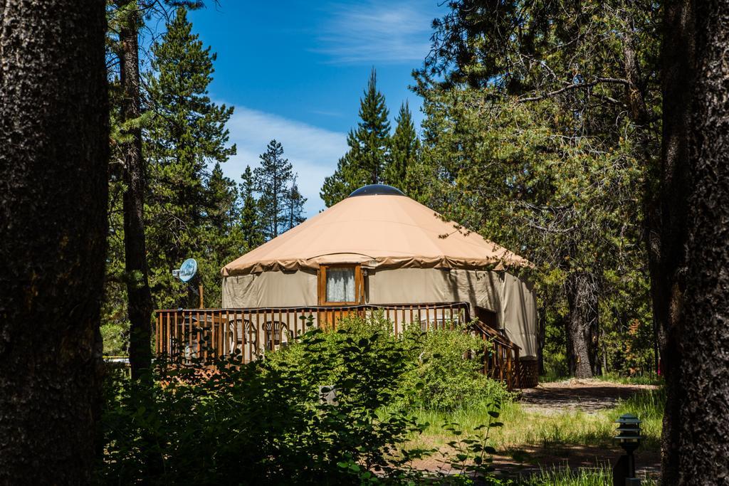 Bend-Sunriver Camping Resort 24 Ft. Yurt 12 Kültér fotó