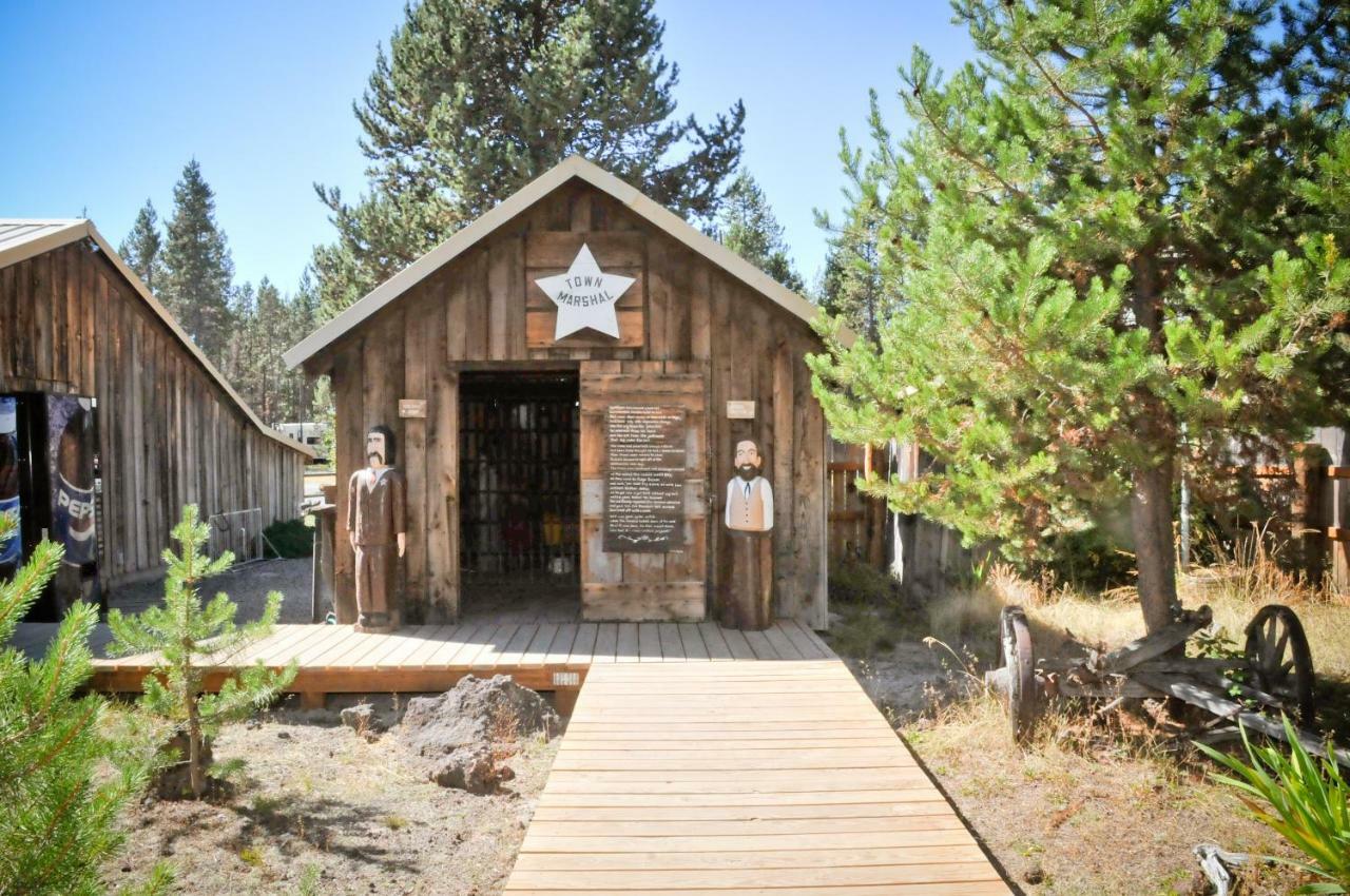 Bend-Sunriver Camping Resort 24 Ft. Yurt 12 Kültér fotó