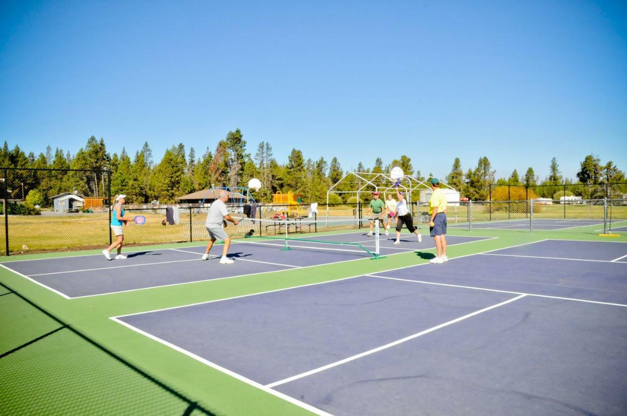Bend-Sunriver Camping Resort 24 Ft. Yurt 12 Kültér fotó