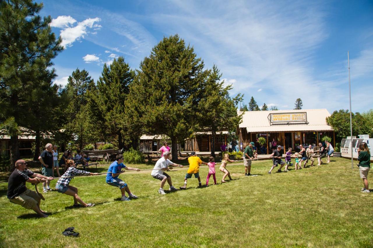 Bend-Sunriver Camping Resort 24 Ft. Yurt 12 Kültér fotó